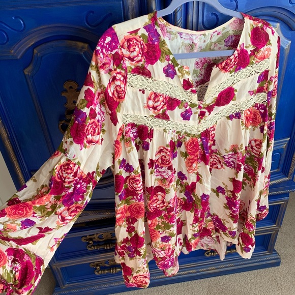 Umgee Bright Floral Blouse 3/4 Slvs Roses Boho LG - Picture 2 of 3